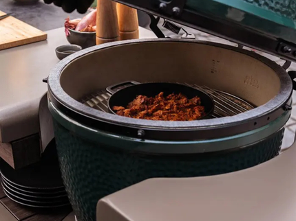 Big Green Egg Kamado Grill large